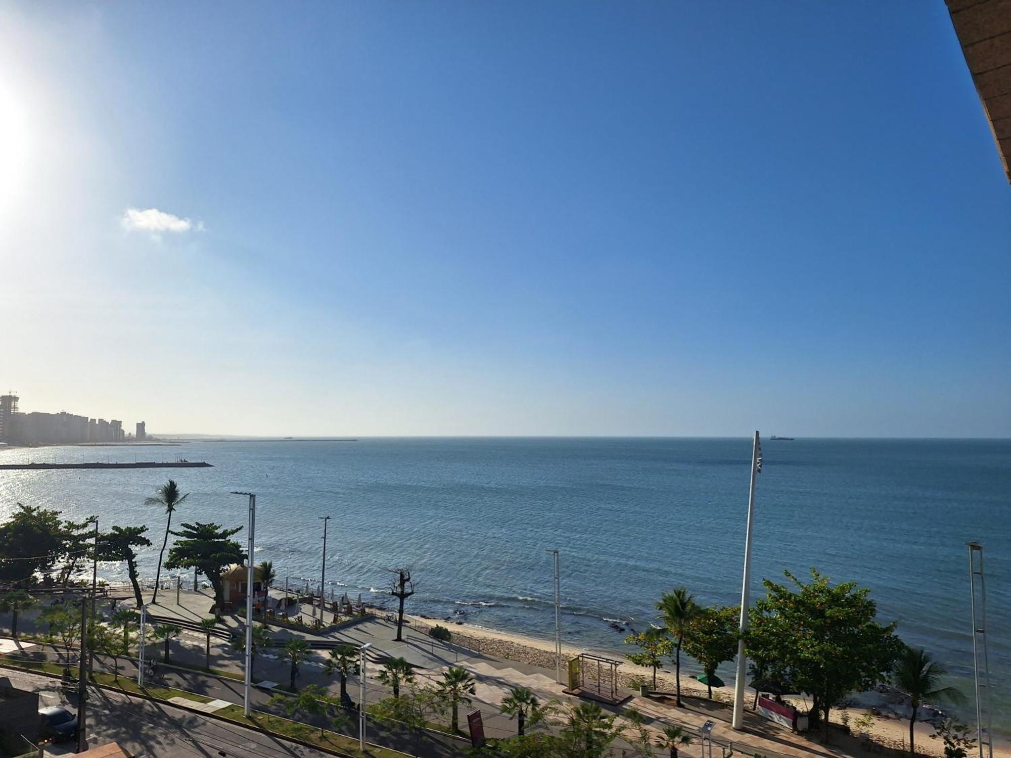 Flat Na Beira-mar De Fortaleza-ce Apartamento